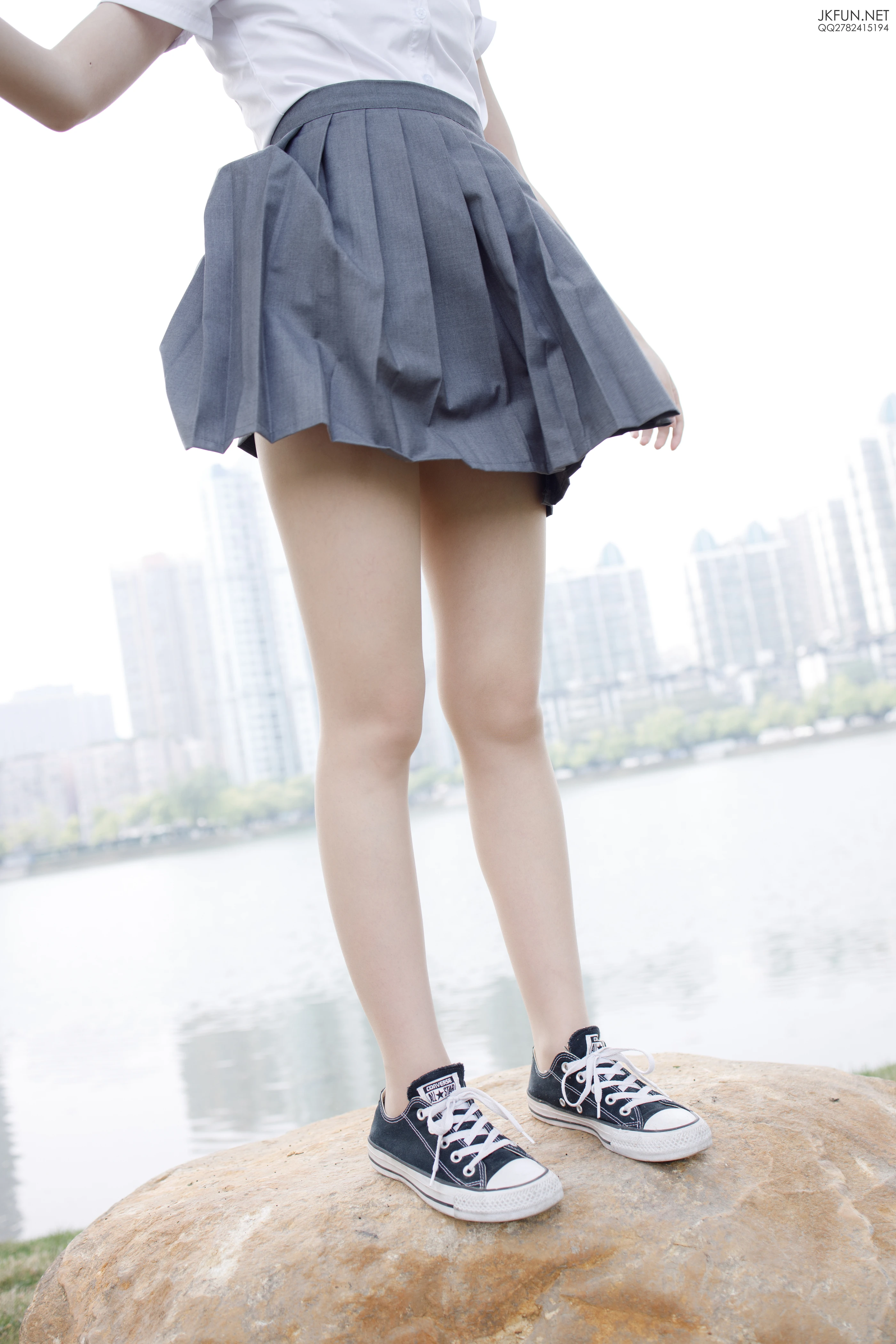森萝财团 [JKFUN-005] 卉子 10D肉丝 [116P 1V]插图